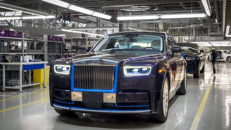 Первый экземпляр нового Rolls-Royce Phantom продадут на фестивале вина
