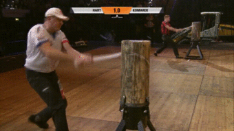 Кто быстрее срубит дерево