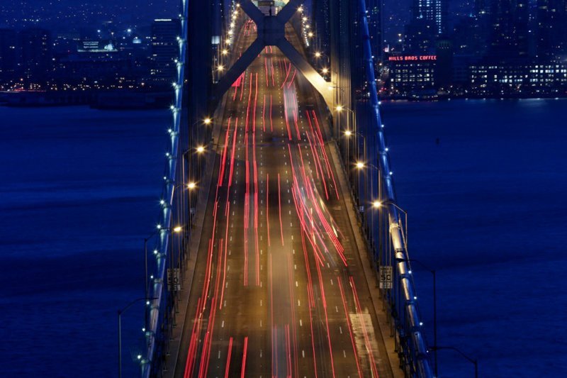 Один из самых знаменитых в мире мостов — также и один из самых загруженных в мире, ежедневно он пропускает по 100 тыс. автомобилей