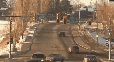 Прыжок на снегоходе