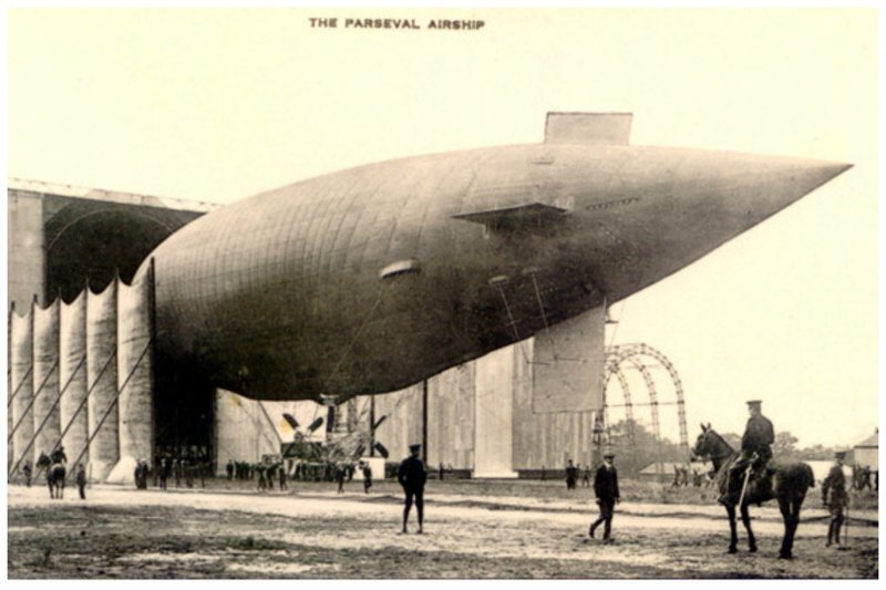 Parseval PL-18 - дирижабль мягкого типа (Германия - Великобритания). Во время первой мировой войны использовался для разведки в Северном море, патрулировал Ла-Манш.