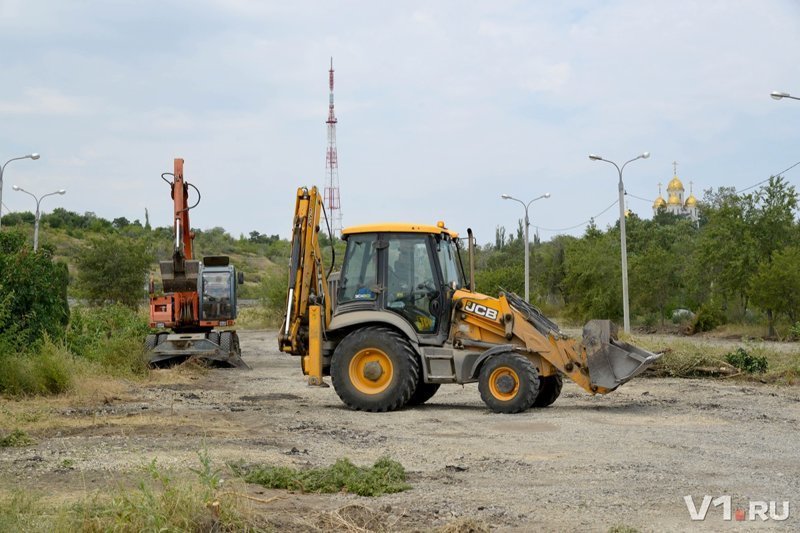 Мемориальный парк Мамаева кургана вырубили под медиацентр ЧМ-2018 и гигантскую парковку