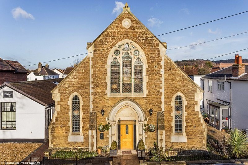 В Великобритании продают дом, перестроенный из старой церкви