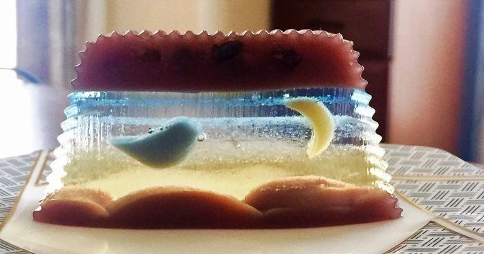 Изысканный десерт из Японии с анимированным изображением внутри
