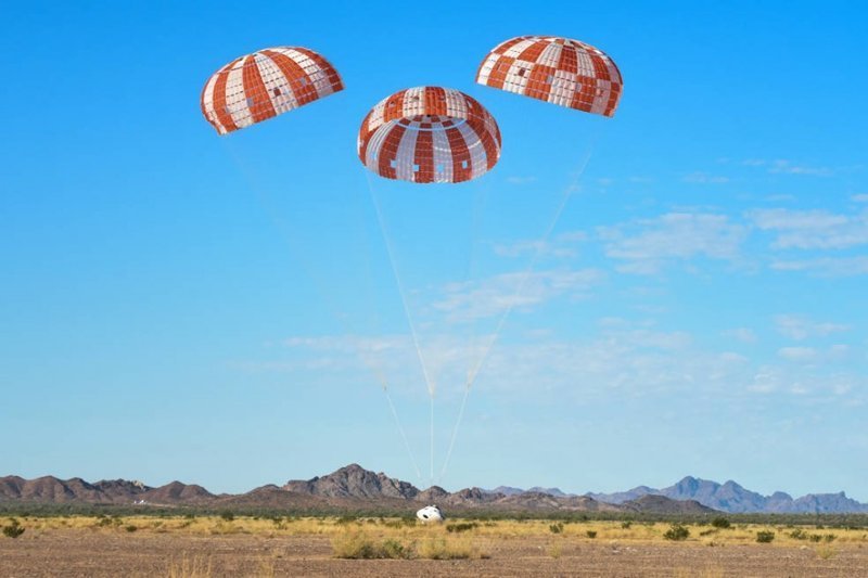 Испытание парашютов капсулы Orion.