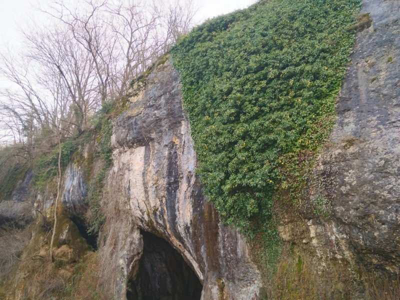Водопад Мердвен-Тубю и грот Коба-Чаир
