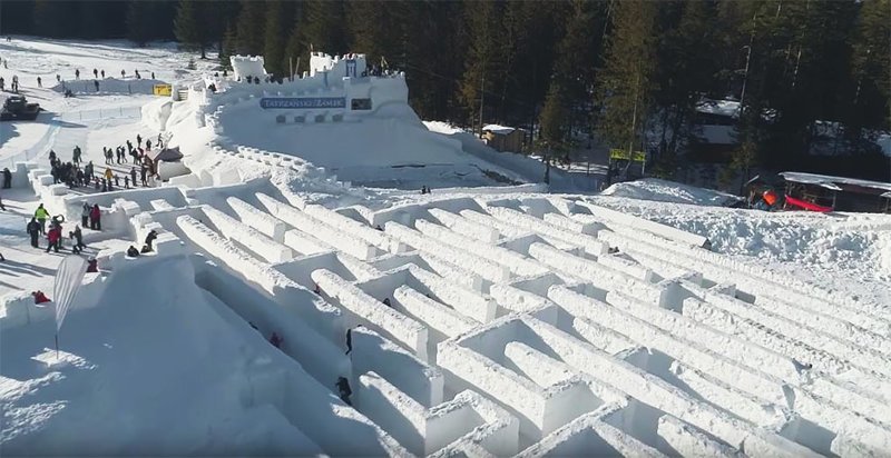 Самый большой снежный лабиринт в мире