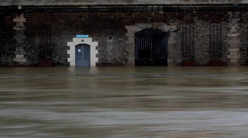 Сена затопила Париж