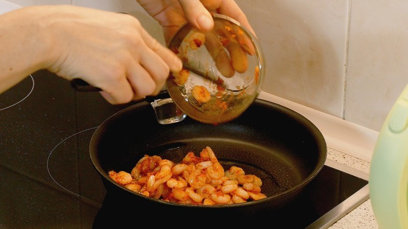 122. Фасоль с креветками: горячее блюдо испанской кухни