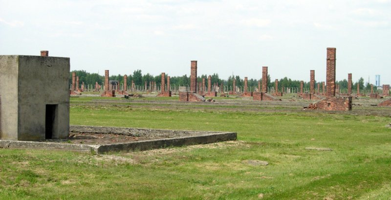 27 января 1945 г. 73 года назад Советские войска освободили узников Освенцима