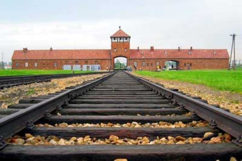 27 января 1945 г. 73 года назад Советские войска освободили узников Освенцима