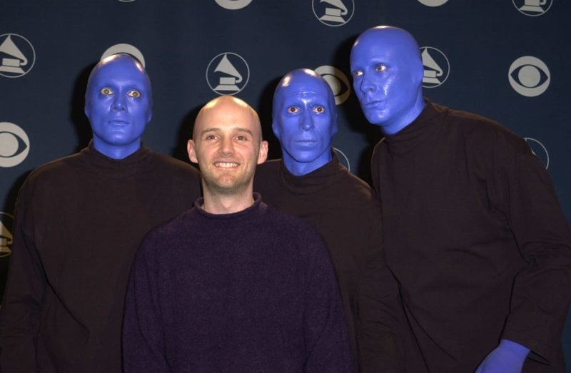 Моби и Blue Man Group - 2001