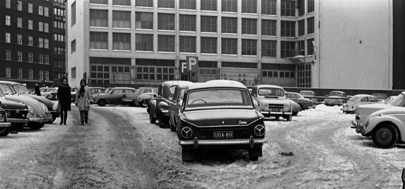 Ну тут много всего. Но во главе снимка горячо любимый финнами Ford Cortina.
