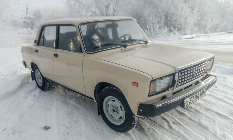 ВАЗ-2107 1988 года с пробегом 220 километров