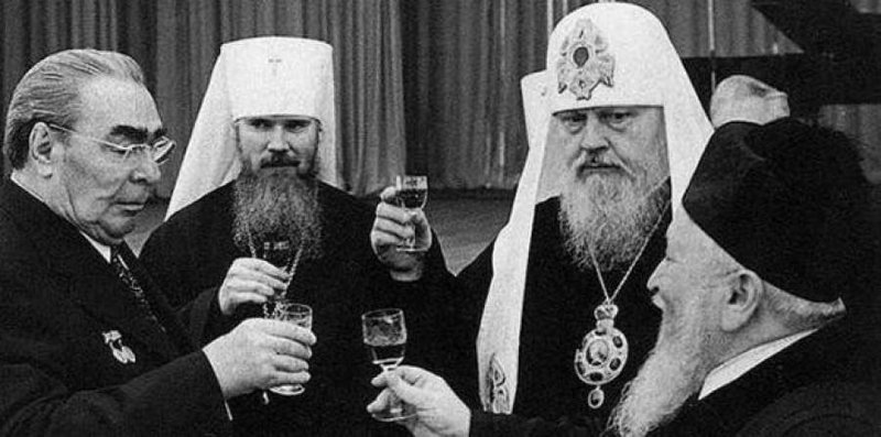 Редкие фото советских знаменитостей на праздниках и во время застолья