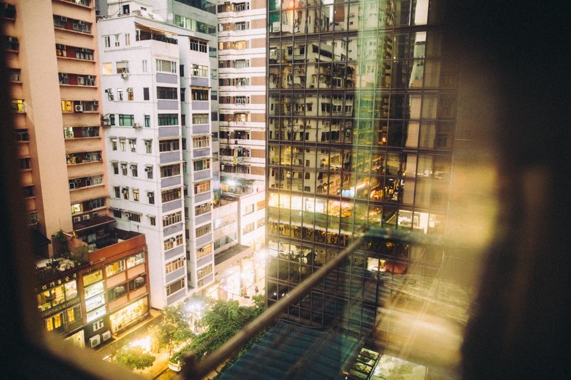 Немецкий стрит-фотограф сделал серию потрясающих снимков футуристических бетонных джунглей Гонконга
