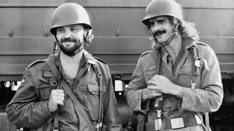 "Сила немецких волос": портреты длинноволосых солдат Германии в 1970-х
