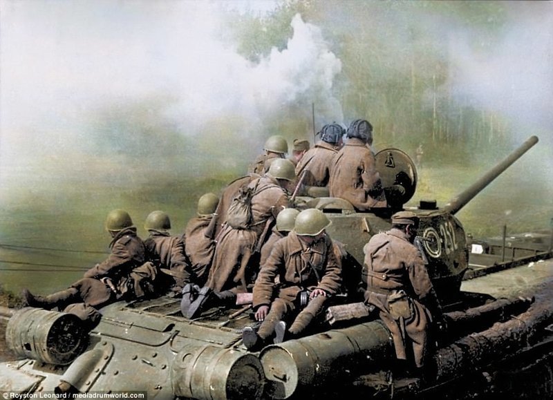 Фотографии сталинградской битвы "раскрасил" английский ретушер