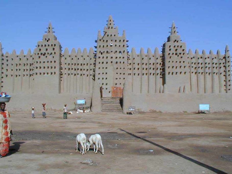 3. В Мали находится Великая мечеть Дженне