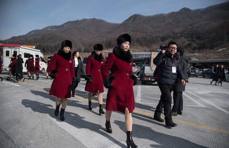 В Пхенчхан прибыли чирлидеры из Северной Кореи