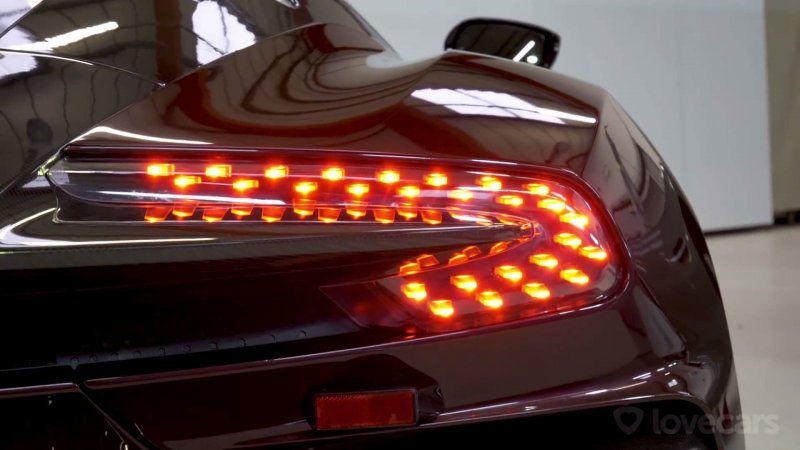 Уникальный Aston Martin Vulcan для дорог общего пользования
