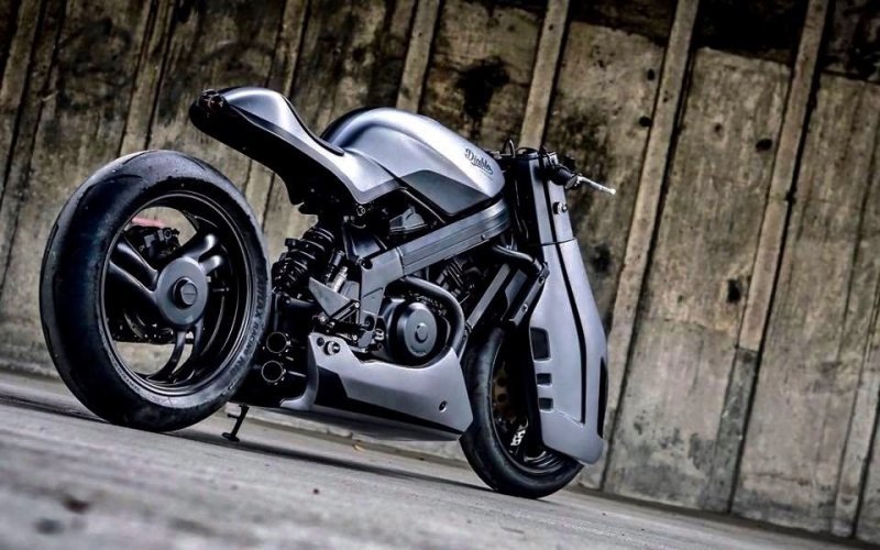 Кастомный футуристический мотоцикл Honda Bros 400 "Future Storm"
