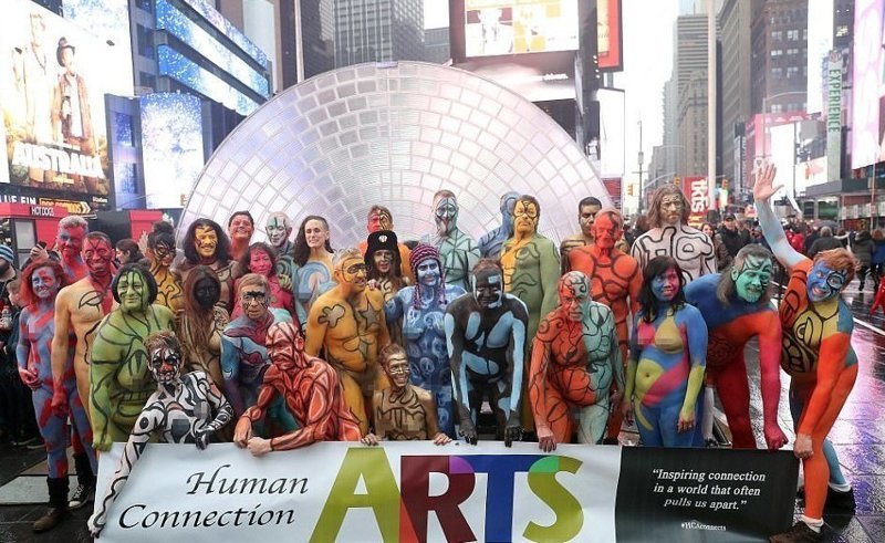 Таким образом организация Human Connection Arts воспевает искусство с 2014 года 