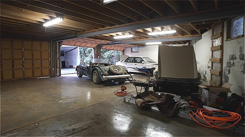 В США в заброшенном гараже нашли коллекцию редких машин на 4 млн долларов