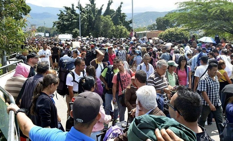 Из-за непрерывного потока беженцев колумбийские власти решили ужесточить миграционный контроль на границе с Венесуэлой
