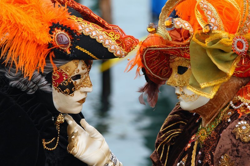 Карнавал в Венеции: ежегодный праздник масок, лодок и кутежа