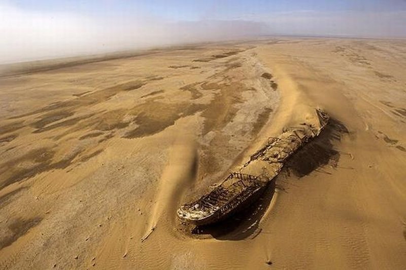 Эдуард Болен был кораблем, который сел на мель у берегов Намибийского побережья Скелета в 1909 году