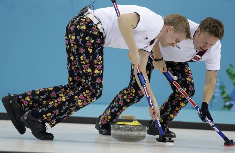 Не цирк, а Олимпиада: безумные штаны норвежской сборной по керлингу