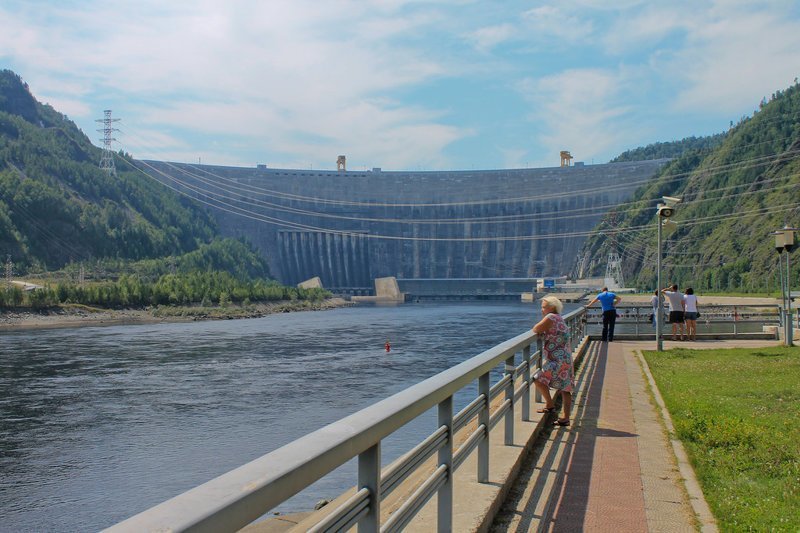 Саяно-Шушенская ГЭС, Черёмушки и Саяногорск