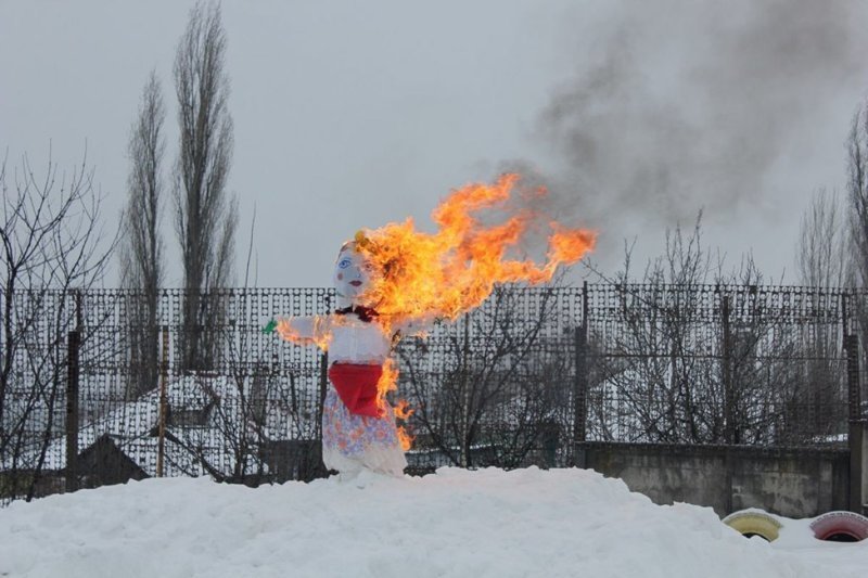 А в Воронеже вообще запретили что-либо сжигать на масленицу.