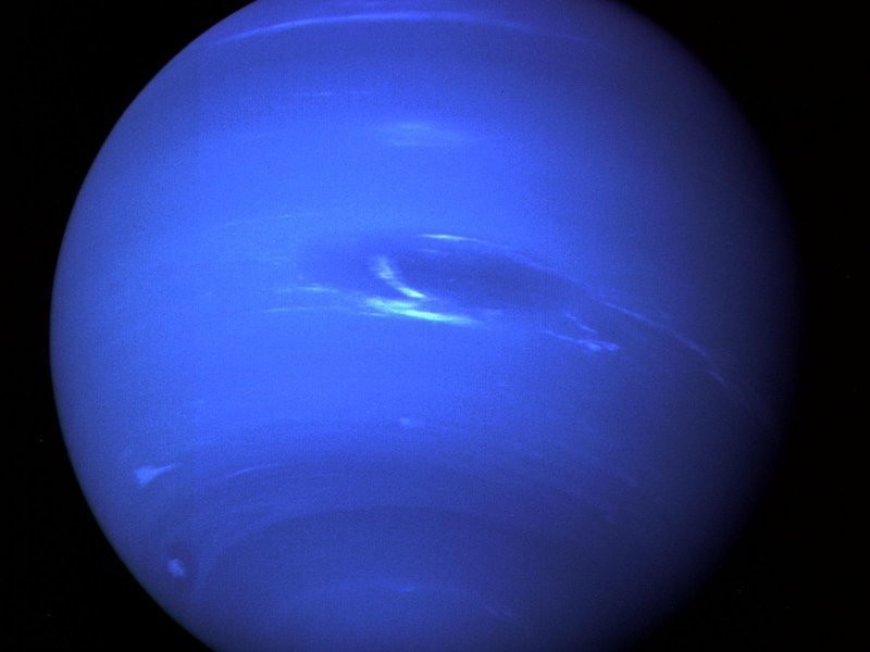 Телескоп "Хаббл" запечатлел гигантский умирающий шторм на Нептуне