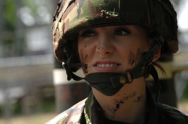 Солдат Барби: 12 лет в аду сексистских издевательств