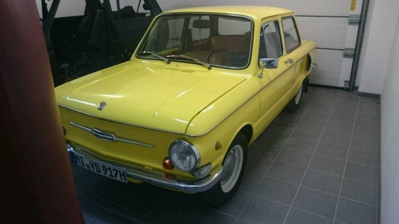 По крайней мере некий немецкий владелец выставил жёлтый ЗАЗ-968 на eBay в продажу за €6900 или более 480000 рублей. Найдётся ли желающий приобрести машину за такие деньги?