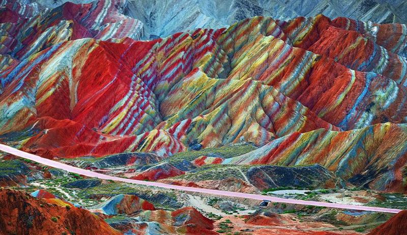 8. Радужные горы в Перу