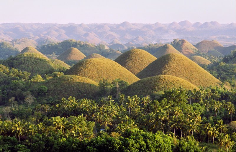 1. Шоколадные холмы на острове Бохол, Филиппины