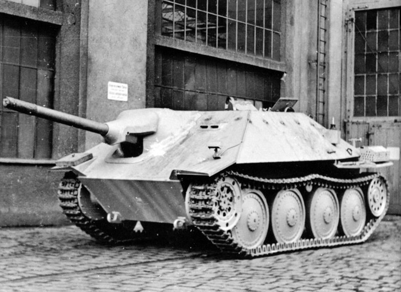Один из первых опытных образцов Jagdpanzer 38, апрель 1944 года