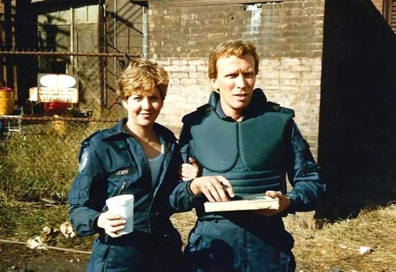 Нэнси Аллен и Питер Уэллер на съемочной площадке RoboCop (1987).