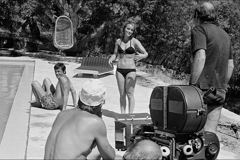 Роми Шнайдер, Ален Делон и режиссер Жак Дерэй на съемочной площадке фильма БАССЕЙН, 1969.