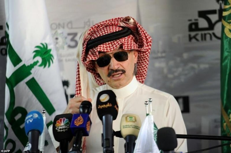 Создатель, заказчик и руководитель проекта - один из богатейших людей Ближнего Востока, принц Саудовской Аравии Аль-Валид ибн Талал ибн Абдель Азиз Аль Сауд (или принц аль-Валид), член Саудовской королевской семьи.