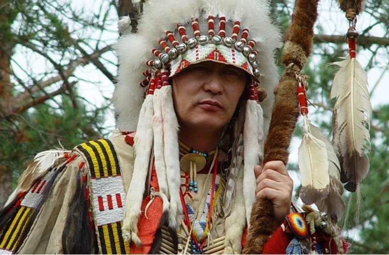 3. Как известно, индейцы всегда отличались любовью к необычным традициям