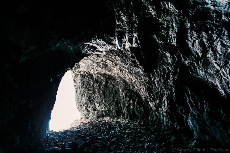 Склоны Козыреевского зуба и поднебесная пещера