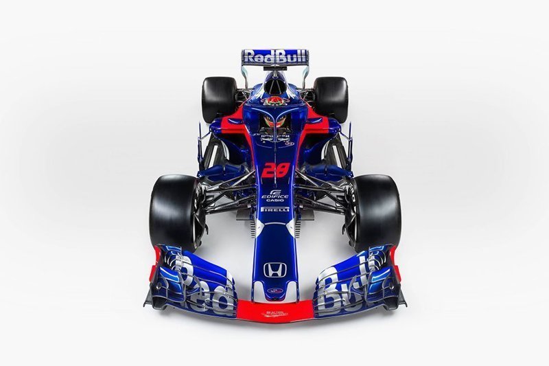 Формула-1: автомобили всех команд для сезона 2018 года
