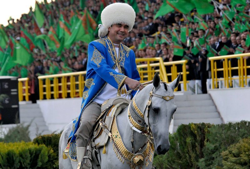 Президент Туркмении принял участие в открытии новой пограничной заставы