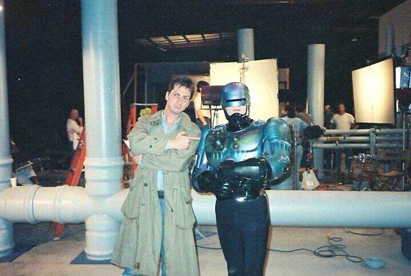 Фрэнк Миллер и Питер Уэллер на съемочной площадке "RoboCop 2" , 1989.