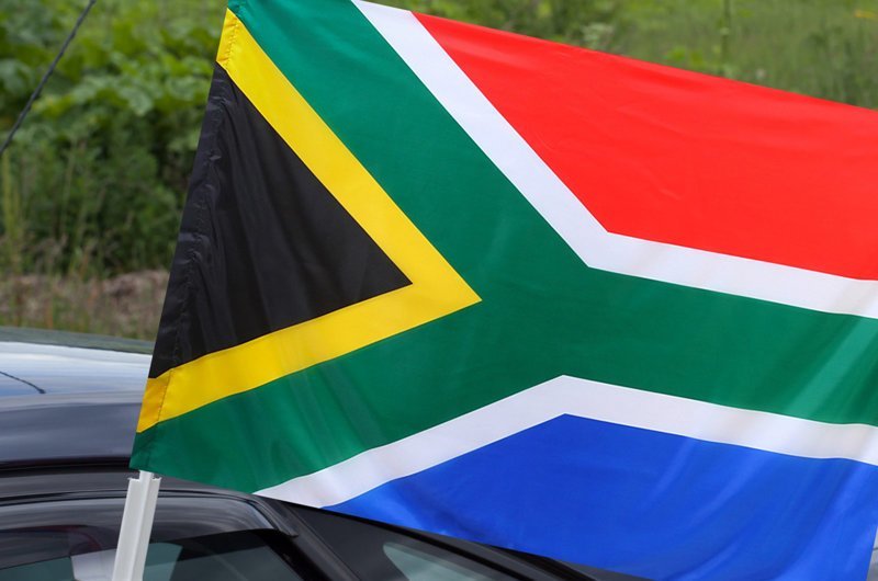 В ЮАР принят закон о конфискации земель у белого населения