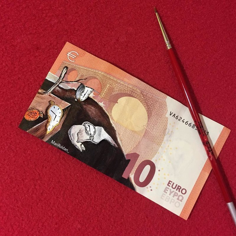 Художница воссоздает знаменитые картины, используя бумажные денежные купюры в качестве холста